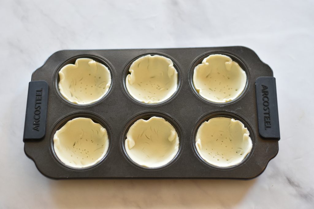 טארט בצק עלים וקרם וניל או Egg Tart